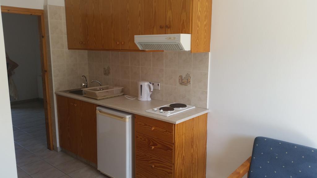 Pissouriana Hotel Apartments Zewnętrze zdjęcie