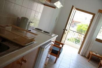 Pissouriana Hotel Apartments Zewnętrze zdjęcie